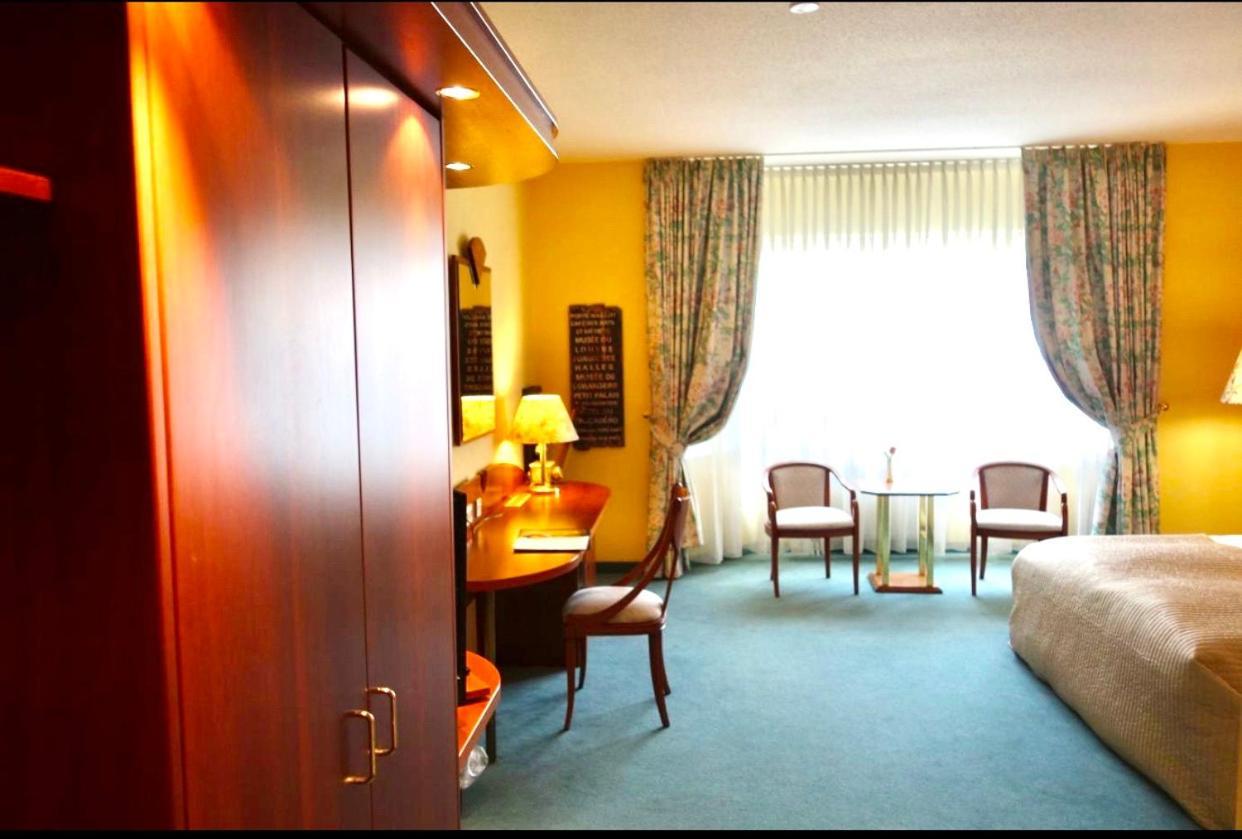 Parkhotel Dallgow-Doeberitz エクステリア 写真